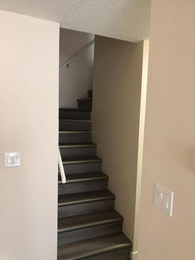 坎莫尔Unit #302 Mountain View 2 Beds In Dt公寓 外观 照片